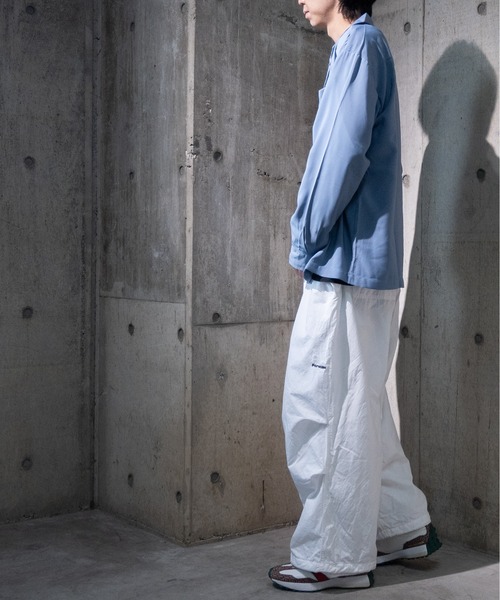 JOHN'S CLOSET（ジョンズクローゼット）の「【i】ポリ無地オープンカラーシャツ（シャツ/ブラウス・メンズ・グレイッシュベージュ/モカ/グリーン/ブラック/グレイッシュブルー/ホワイト・LARGE/MEDIUM/X-LARGE）」の16枚目の写真