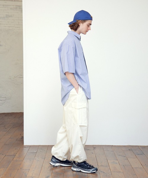 EMMA CLOTHES（エマクローズ）の「リラックスワイド レギュラーカラー ベーシックブロードS/Sシャツ（シャツ/ブラウス・メンズ・ホワイト/ブルー/チャコール/ホワイト系1/グレー系1/グレー系2/ライトベージュ/ブルー系1/ブラウン/ブルー系2/グリーン・M/L）」の21枚目の写真