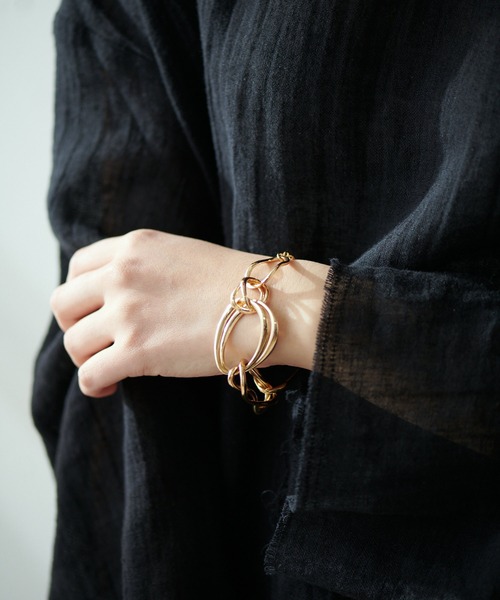 PAPILLONNER（パピヨネ）の「ボリュームチェーンブレス/PAPILLONNER/パピヨネ（ブレスレット・レディース・シルバー/ゴールド・FREE）」の5枚目の写真