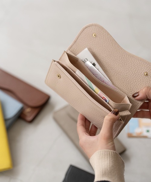 mieno（ミエノ）の「[mieno]牛革レザー薄型フラップ式長財布（財布・レディース・ベージュ/ブルー/レモンイエロー/ローズ/ウッド/ブラウン/ブラック・FREE）」の11枚目の写真