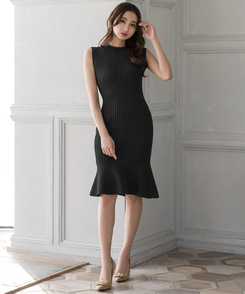 Julia Boutique（ジュリアブティック）の「ミディアム丈・スリーブレスマーメイドニットワンピース/22022（ワンピース・レディース・ブラック/ベージュ/ネイビー/ブラウン/ブルー/ラベンダー・MEDIUM）」の2枚目の写真