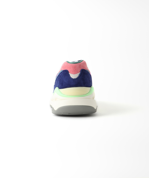 NEW BALANCE(ニューバランス)の「【New Balance / ニューバランス】M5740(スニーカー・メンズ・ベージュ/ネイビー・26cm/26.5cm/27cm/27.5cm/28cm)」の4枚目の写真