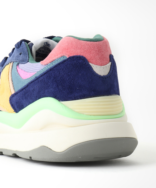NEW BALANCE(ニューバランス)の「【New Balance / ニューバランス】M5740(スニーカー・メンズ・ベージュ/ネイビー・26cm/26.5cm/27cm/27.5cm/28cm)」の6枚目の写真