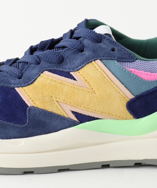 NEW BALANCE(ニューバランス)の「【New Balance / ニューバランス】M5740(スニーカー・メンズ・ベージュ/ネイビー・26cm/26.5cm/27cm/27.5cm/28cm)」の10枚目の写真