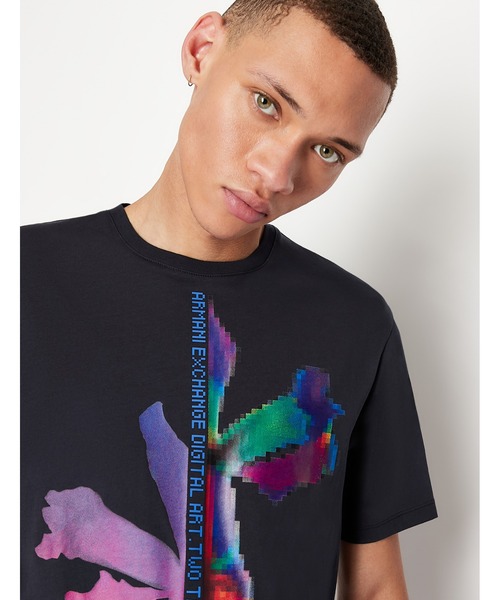 ARMANI EXCHANGE(アルマーニエクスチェンジ)の「【A|X アルマーニ エクスチェンジ】デジタルアート 半袖クルーネックTシャツ/REGULAR(Tシャツ/カットソー・メンズ・ホワイト/ネイビー・SMALL/MEDIUM/LARGE/X-LARGE/X-SMALL)」の8枚目の写真