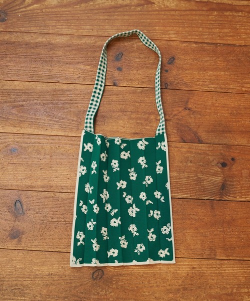 fig Ｌondon（フィグロンドン）の「Amelie bag（ショルダーバッグ・レディース・グリーン/アイボリー・FREE）」の4枚目の写真