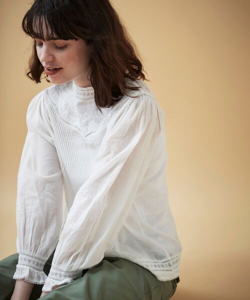 le.coeur blanc(ルクールブラン)の「リバーレーススタンドネックブラウス(シャツ/ブラウス・レディース・オフホワイト・38)」の8枚目の写真