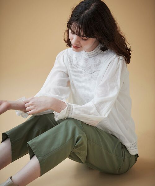 le.coeur blanc(ルクールブラン)の「リバーレーススタンドネックブラウス(シャツ/ブラウス・レディース・オフホワイト・38)」の9枚目の写真