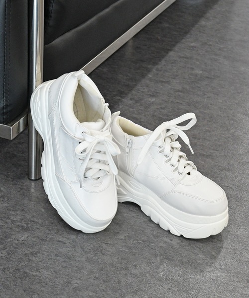 NOFALL(ノーフォール)の「厚底レースアップダッドスニーカー(スニーカー・レディース・ホワイト/ブラック・LL/3L/SS/S/M/L)」の1枚目の写真