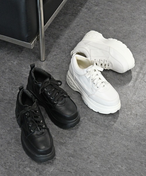 NOFALL(ノーフォール)の「厚底レースアップダッドスニーカー(スニーカー・レディース・ホワイト/ブラック・LL/3L/SS/S/M/L)」の4枚目の写真