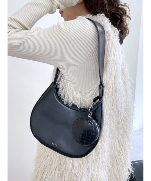 loti（ロティ）の「WEB限定　loti ポーチ付ラウンドBAG（ショルダーバッグ・レディース・オフホワイト/ブラック・FREE）」の2枚目の写真