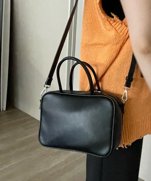 LOWRYS FARM(ローリーズファーム)の「ラウンドファスナーBAG 157738(ショルダーバッグ・レディース・ブラック/グリーン/アイボリー・FREE)」の1枚目の写真