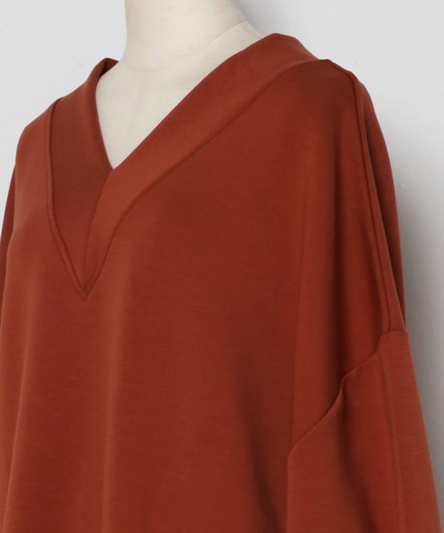 Bonjour Sagan（ボンジュールサガン）の「【2022 新作】Vネックストレッチプルオーバー（スウェット・レディース・ブラック/グレイッシュベージュ/テラコッタ・FREE）」の22枚目の写真