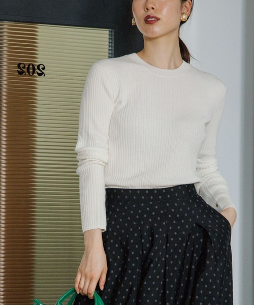 OPAQUE.CLIP（オペークドットクリップ）の「◆Filivivi/フィルビビ FOLCO フレアスリーブニット【WEB限定カラー】（ニット/セーター・レディース・ライトグリーン/ネイビー/サンドベージュ/ブラック/カーキ/ホワイト系/ブルー系7/ライトオレンジ系・34/36/38/40/42）」の2枚目の写真