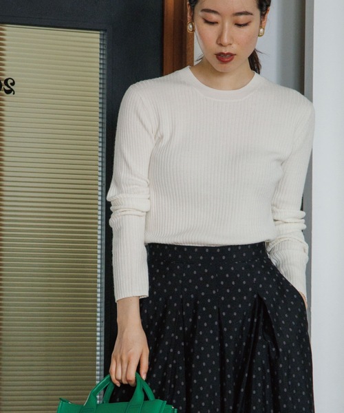 OPAQUE.CLIP（オペークドットクリップ）の「◆Filivivi/フィルビビ FOLCO フレアスリーブニット【WEB限定カラー】（ニット/セーター・レディース・ライトグリーン/ネイビー/サンドベージュ/ブラック/カーキ/ホワイト系/ブルー系7/ライトオレンジ系・34/36/38/40/42）」の13枚目の写真