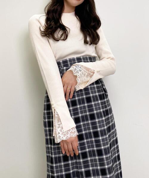 INGNI(イング)の「フレアスリーブレースニット(ニット/セーター・レディース・ブラック/オフホワイト/ピンク・M)」の8枚目の写真