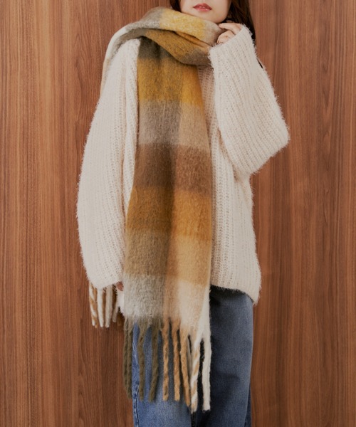 Shelly island（シェリーアイランド）の「ボリュームチェックフリンジマフラー（マフラー・レディース・オレンジ/ベージュ/ブラウン・FREE）」の9枚目の写真