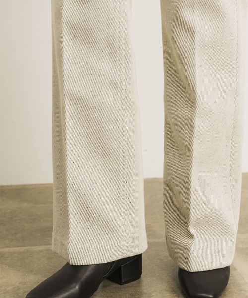 SERGE de bleu(サージ)の「SERGE de bleu FLARE DRILLTWILL CR(その他パンツ・レディース・ホワイト系その他・25/24)」の3枚目の写真