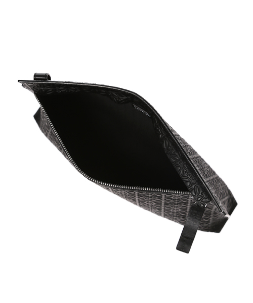 LOEWE（ロエベ）の「LARGE POUCH（クラッチバッグ・レディース・ブラック/ブルー系その他/レッド系その他・FREE）」の6枚目の写真