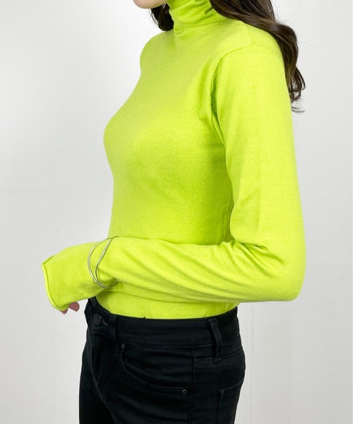 Meli rich（メリーリッチ）の「アンゴラタッチフィンガータートルニット（ニット/セーター・レディース・ライム/モカ/オレンジ/アイボリー/ブラック/マスタード/ブルー/オフホワイト/レッド/グレー・MEDIUM）」の18枚目の写真