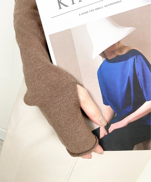 Meli rich（メリーリッチ）の「アンゴラタッチフィンガータートルニット（ニット/セーター・レディース・ライム/モカ/オレンジ/アイボリー/ブラック/マスタード/ブルー/オフホワイト/レッド/グレー・MEDIUM）」の21枚目の写真