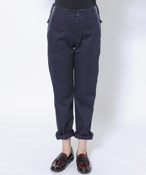 MILKFED.（ミルクフェド）の「【mini10月号掲載】ZIP POCKET FATIGUE PANT（その他パンツ・レディース・オリーブ/ネイビー・SMALL/MEDIUM）」の3枚目の写真