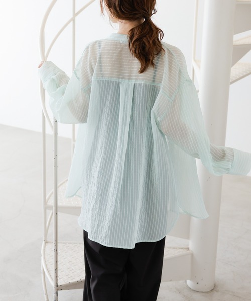 S/M/L展開パールボタンシアーストライプシャツ
