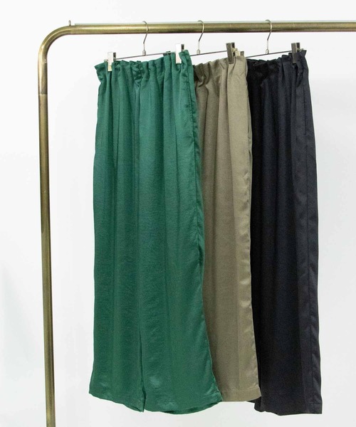 NANEA(ナネア)の「サテンイージーパンツ(その他パンツ・レディース・グリーン/カーキ/ブラック・ONE SIZE)」の15枚目の写真