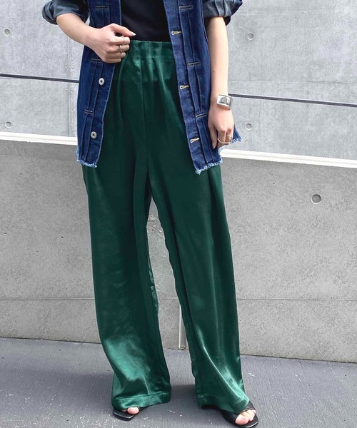 NANEA(ナネア)の「サテンイージーパンツ(その他パンツ・レディース・グリーン/カーキ/ブラック・ONE SIZE)」の12枚目の写真
