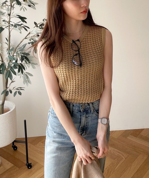 Java(ジャバ)の「《JaVa ジャバコラボ》大人のレトロチック。ジャガード柄ニットノースリーブトップス(Tシャツ/カットソー・レディース・ブラック/ブルー/ベージュ・LARGE/MEDIUM/SMALL/X-LARGE)」の5枚目の写真