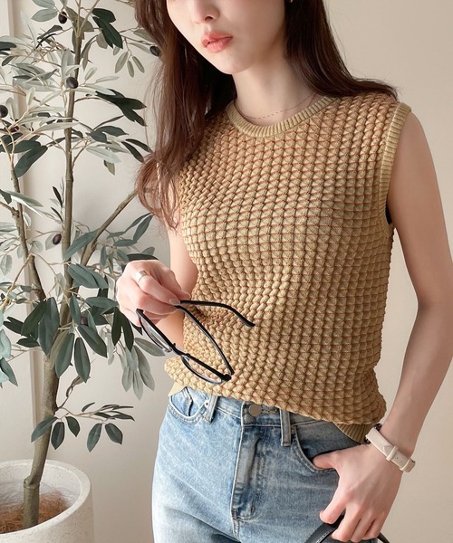 Java(ジャバ)の「《JaVa ジャバコラボ》大人のレトロチック。ジャガード柄ニットノースリーブトップス(Tシャツ/カットソー・レディース・ブラック/ブルー/ベージュ・LARGE/MEDIUM/SMALL/X-LARGE)」の4枚目の写真