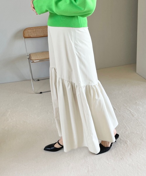 LOWRYS FARM（ローリーズファーム）の「ラウンドティアードスカート　177924（スカート・レディース・ブラック/アイボリー/ホワイト系その他/ブルー・FREE）」の12枚目の写真