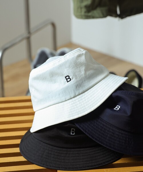 BEAMS HEART(ビームスハート)の「BEAMS HEART / ナイロン バケットハット(キャップ・メンズ・ホワイト/ブラック/ネイビー・ONE SIZE)」の19枚目の写真