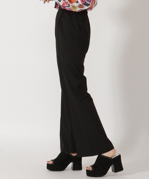 REDYAZEL（レディアゼル）の「センタープレスパンツ（その他パンツ・レディース・ブラック/ラベンダー・SMALL/MEDIUM）」の4枚目の写真