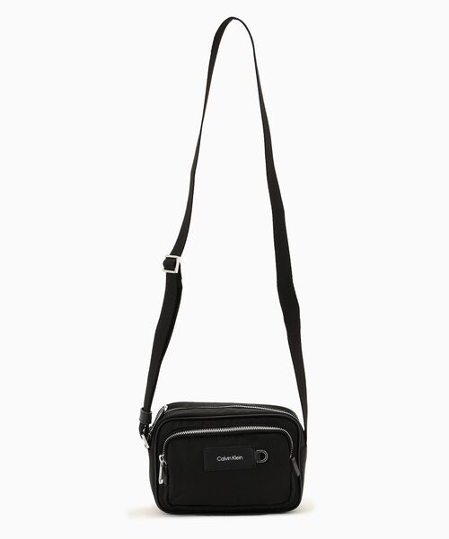 Calvin Klein(カルバン・クライン)の「エレヴェイティド カメラバッグ(ボディバッグ/ウエストポーチ・メンズ・ブラック/ベージュ・FREE)」の3枚目の写真