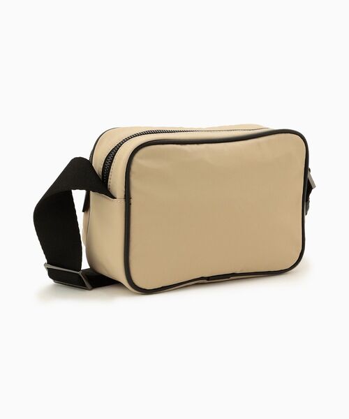 Calvin Klein(カルバン・クライン)の「エレヴェイティド カメラバッグ(ボディバッグ/ウエストポーチ・メンズ・ブラック/ベージュ・FREE)」の6枚目の写真