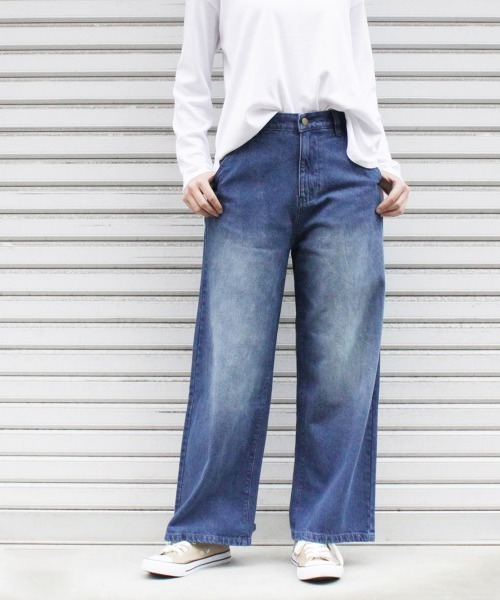 atONE(アットワン)の「atONE デニムワイドストレートパンツ(デニムパンツ・レディース・ブルー/ワンウォッシュ/ネイビー・M/L/3L/LL/4L)」の3枚目の写真