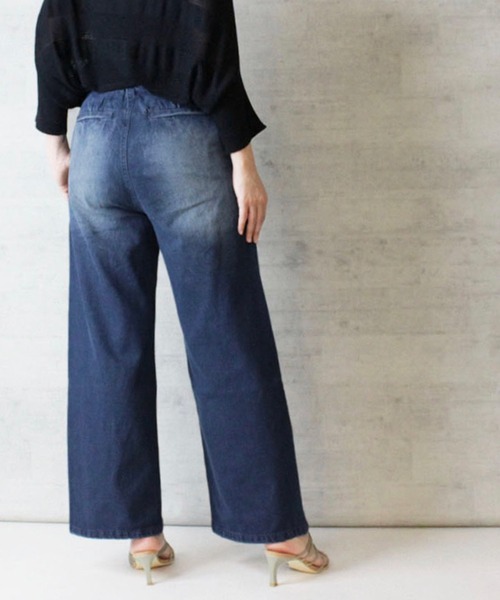 atONE(アットワン)の「atONE デニムワイドストレートパンツ(デニムパンツ・レディース・ブルー/ワンウォッシュ/ネイビー・M/L/3L/LL/4L)」の7枚目の写真