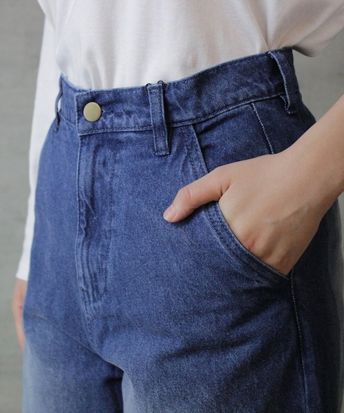 atONE(アットワン)の「atONE デニムワイドストレートパンツ(デニムパンツ・レディース・ブルー/ワンウォッシュ/ネイビー・M/L/3L/LL/4L)」の17枚目の写真