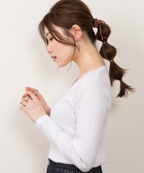 atONE（アットワン）の「atONE ランダムリブヘンリーネックTシャツ 長袖（Tシャツ/カットソー・レディース・ブラック/ホワイト/杢グレー・LL/3L/L/4L/M）」の19枚目の写真