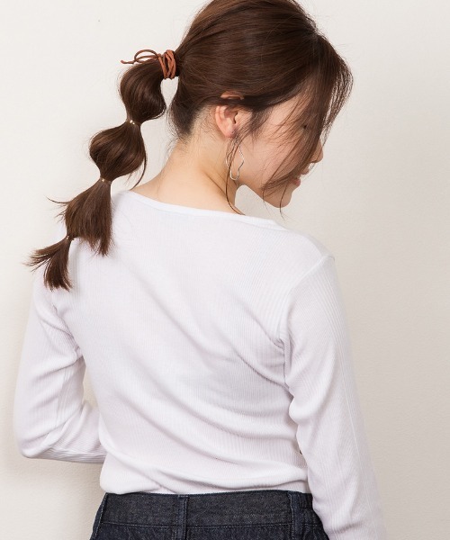 atONE（アットワン）の「atONE ランダムリブヘンリーネックTシャツ 長袖（Tシャツ/カットソー・レディース・ブラック/ホワイト/杢グレー・LL/3L/L/4L/M）」の20枚目の写真