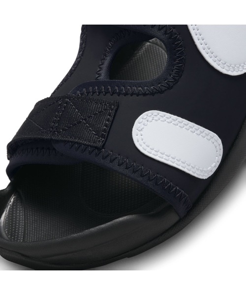 NIKE（ナイキ）の「ナイキ サンレイ アジャスト 6 ジュニアスライド / Nike Sunray Adjust 6 Big Kids' Slides＜23-25cm 展開＞（サンダル・キッズ・ブラック・23/23.5/25/24）」の3枚目の写真