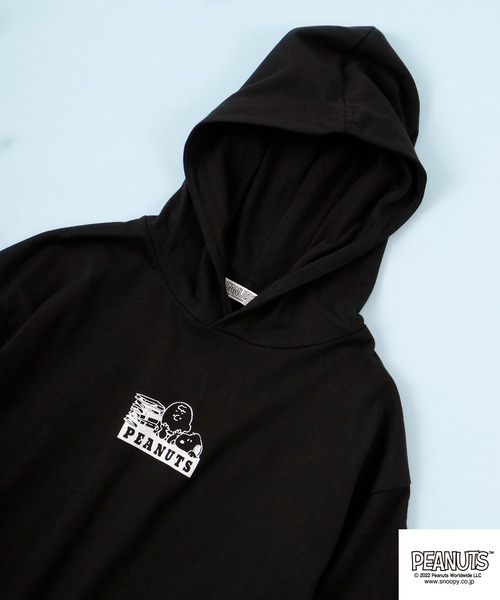 PEANUTS(ピーナッツ)の「PEANUTS スヌーピー ドロップショルダーTパーカー(Tシャツ/カットソー・メンズ・オフホワイト/ブラック/ライトカーキ/グリーン/ホワイト系その他/ブラック系その他/オレンジ/チャコール/ホワイト系その他2・M/L/LL)」の5枚目の写真