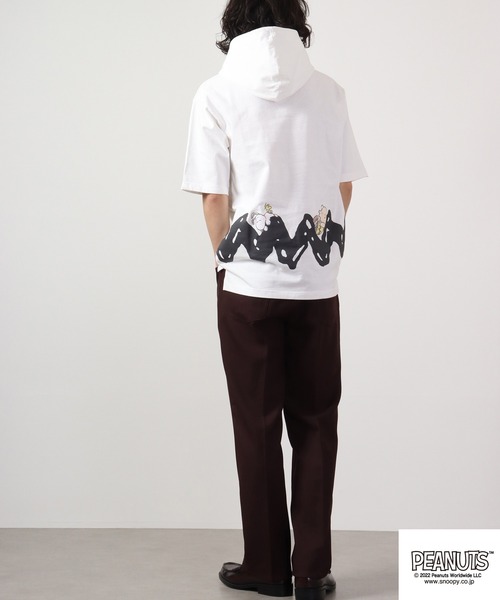 PEANUTS(ピーナッツ)の「PEANUTS スヌーピー ドロップショルダーTパーカー(Tシャツ/カットソー・メンズ・オフホワイト/ブラック/ライトカーキ/グリーン/ホワイト系その他/ブラック系その他/オレンジ/チャコール/ホワイト系その他2・M/L/LL)」の15枚目の写真
