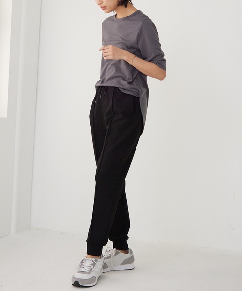 for/c(フォーシー)の「ラウンドヘムTシャツ【サスティナブル】(Tシャツ/カットソー・レディース・イエロー/ブルー/ブラック/チャコール/ホワイト/ラベンダー・M/L/LL)」の11枚目の写真