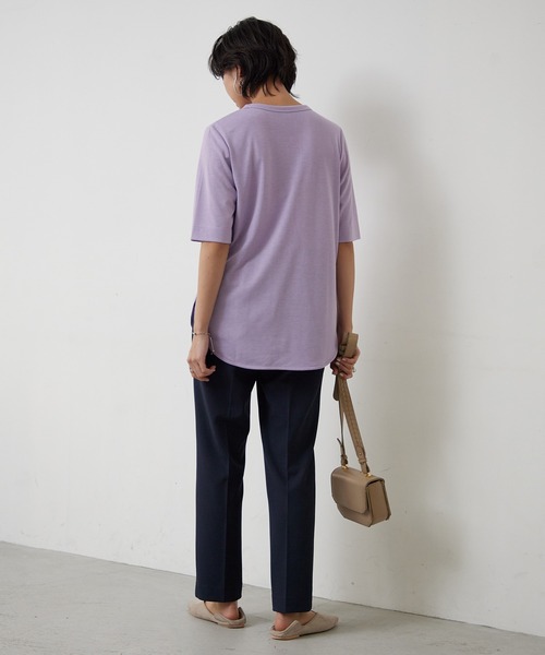 for/c(フォーシー)の「ラウンドヘムTシャツ【サスティナブル】(Tシャツ/カットソー・レディース・イエロー/ブルー/ブラック/チャコール/ホワイト/ラベンダー・M/L/LL)」の18枚目の写真