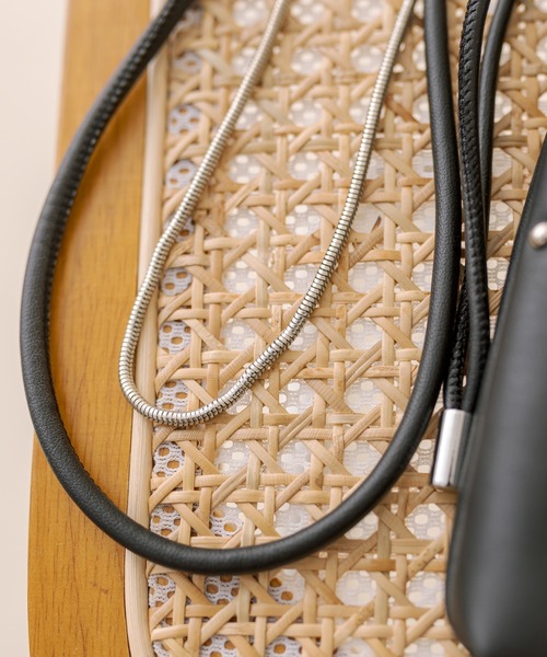 mystic（ミスティック）の「loti スタッズ巾着ミニショルダー（ショルダーバッグ・レディース・オフホワイト/ブラック・ONE SIZE）」の11枚目の写真