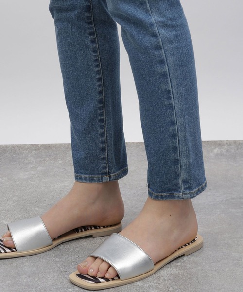 LAKOLE(ラコレ)の「ハイストレッチデニムスキニー / 199284(デニムパンツ・レディース・ライトブルー/ブルー・X-SMALL/SMALL/MEDIUM)」の9枚目の写真