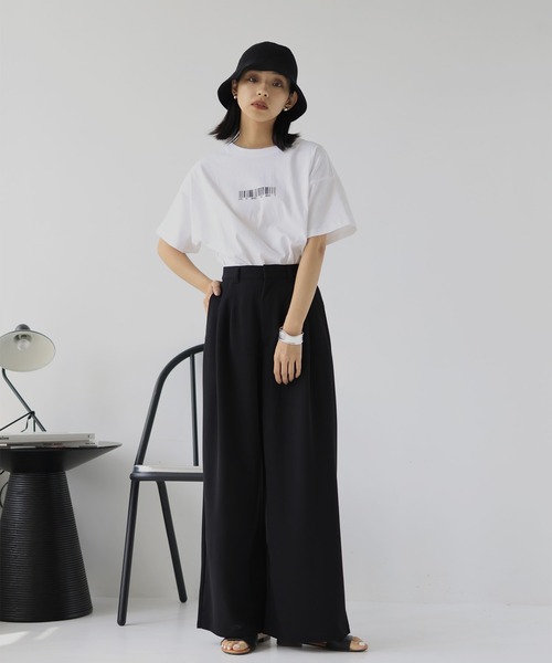 hellam（へラム）の「ツータックワイドパンツ（その他パンツ・レディース・チャコールグレー/ブラック/オフホワイト・FREE）」の4枚目の写真