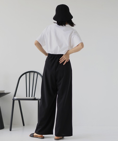 hellam（へラム）の「ツータックワイドパンツ（その他パンツ・レディース・チャコールグレー/ブラック/オフホワイト・FREE）」の6枚目の写真